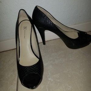 International concepts black heals